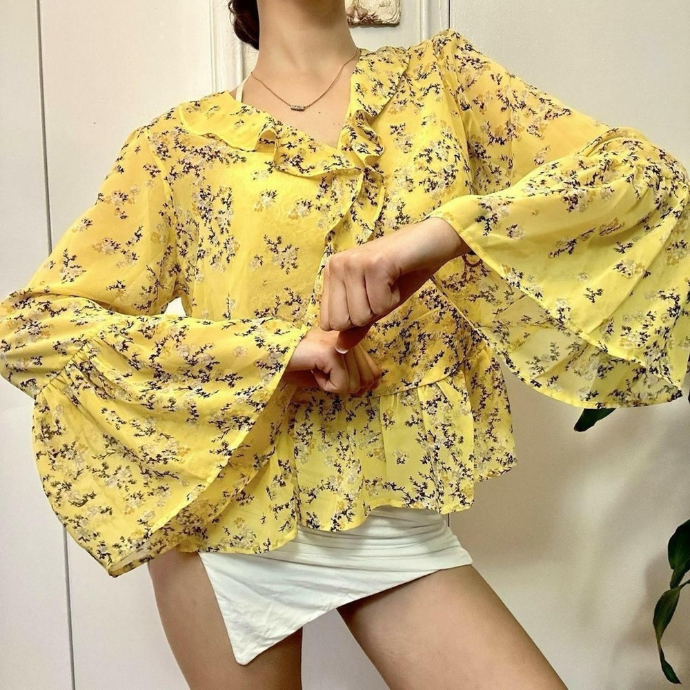 Floral Blouse with Bell Sleeves Yellow Size Medium